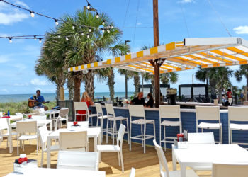 Sea Captain's Oceanfront Bar