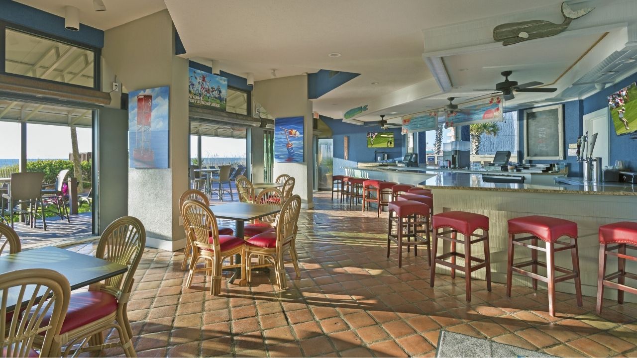 Bar and seating at Ocean Reef