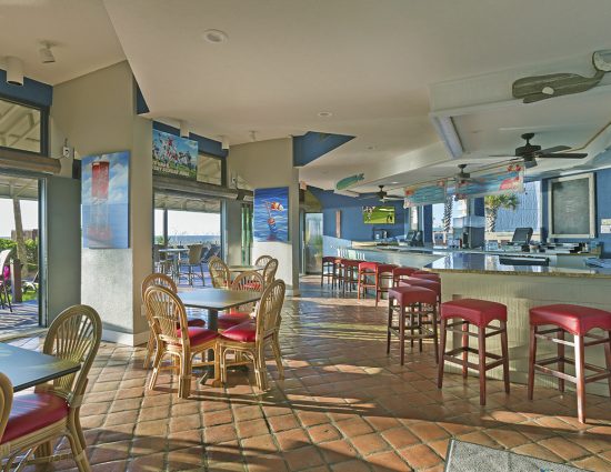 Ocean Reef Banana Boat Lounge Overview