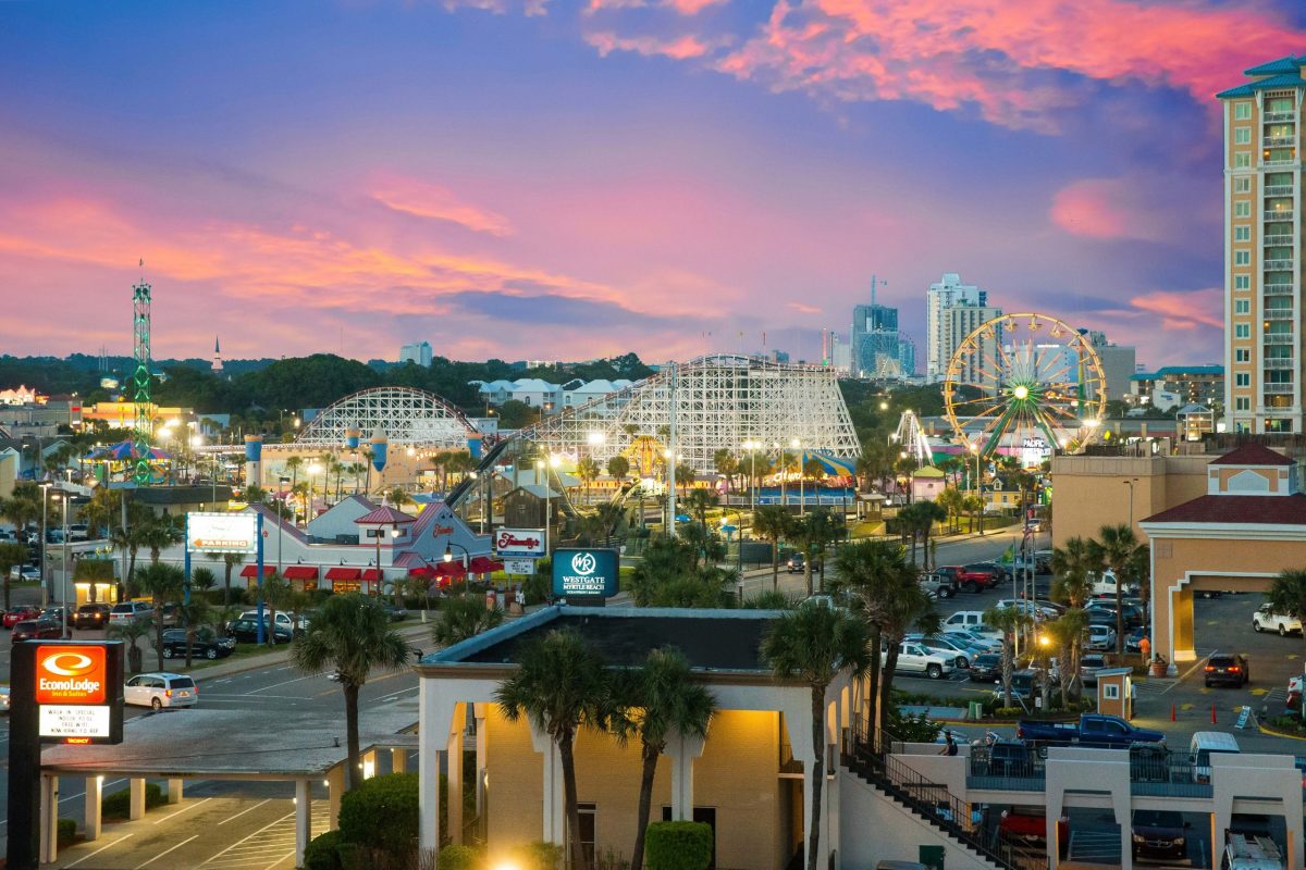 Family Kingdom at sunset