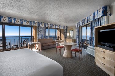 Ocean Reef Oceanfront Deluxe King Room