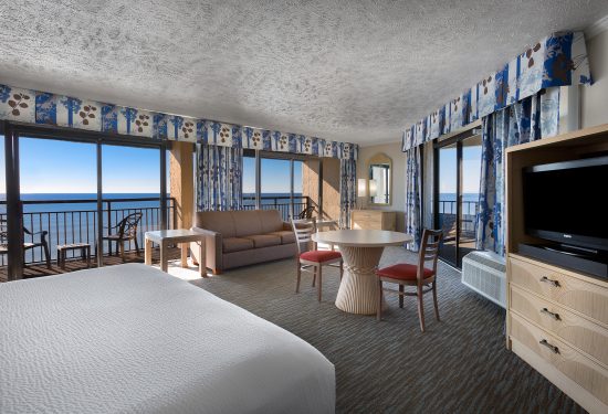 Ocean Reef Oceanfront Deluxe King Room Ocean Reef Oceanfront Deluxe King Room