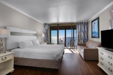 Ocean Reef Oceanfront King Suite Room
